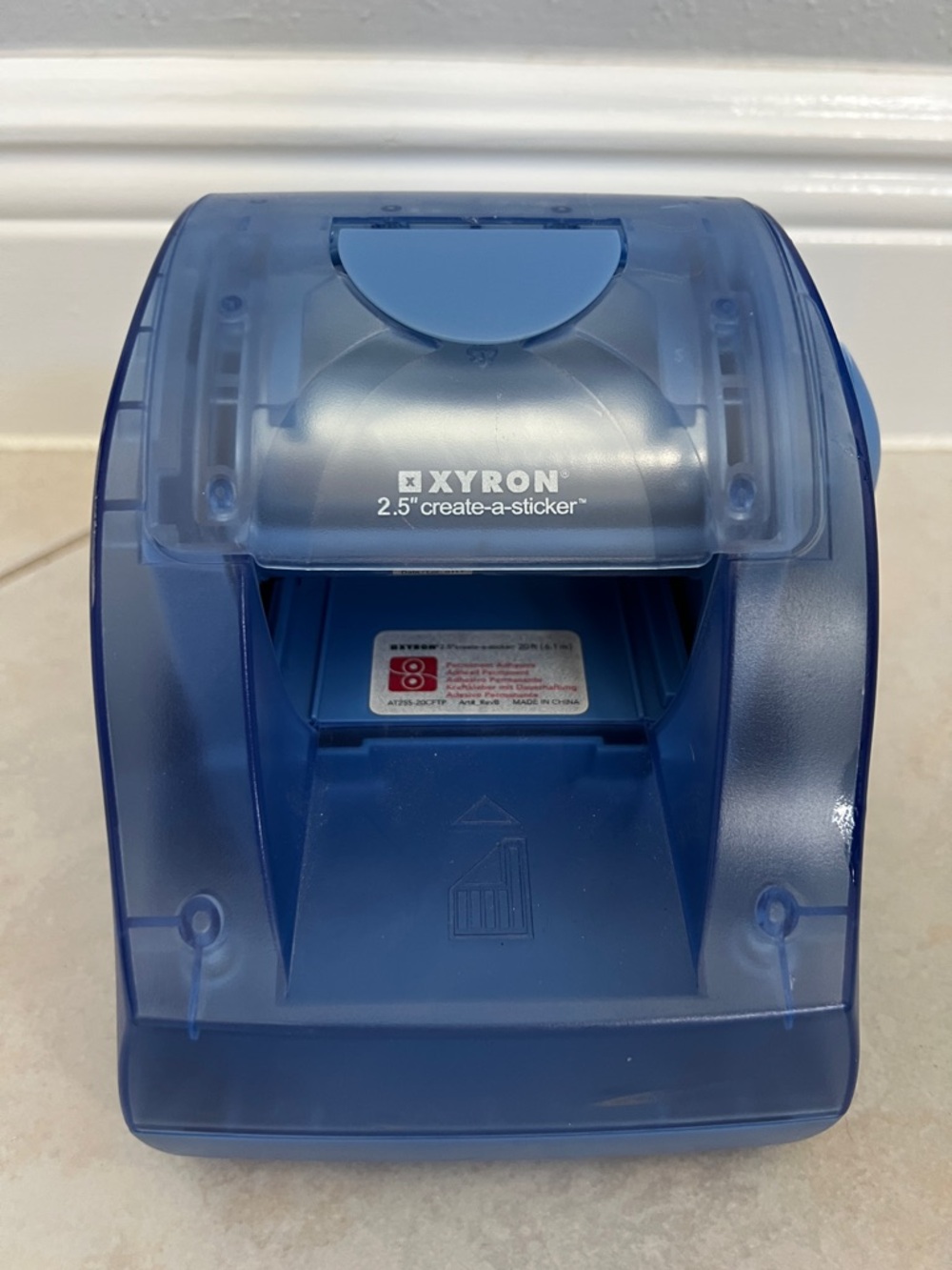 Xyron 2.5" Create-A-Sticker Machine - Blue
